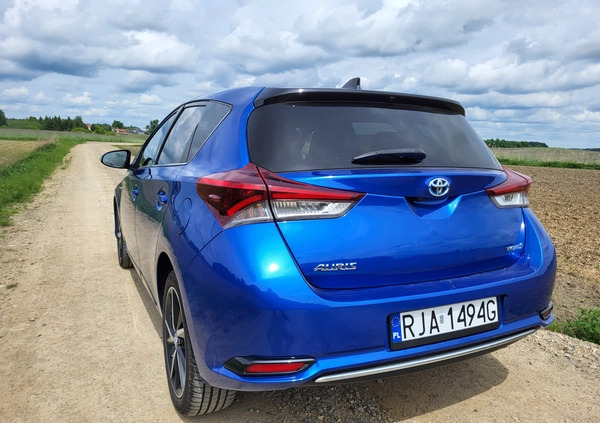 Toyota Auris cena 71900 przebieg: 55000, rok produkcji 2018 z Jarosław małe 232